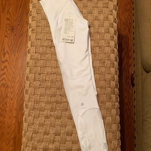Lululemon clear the court tight 28”